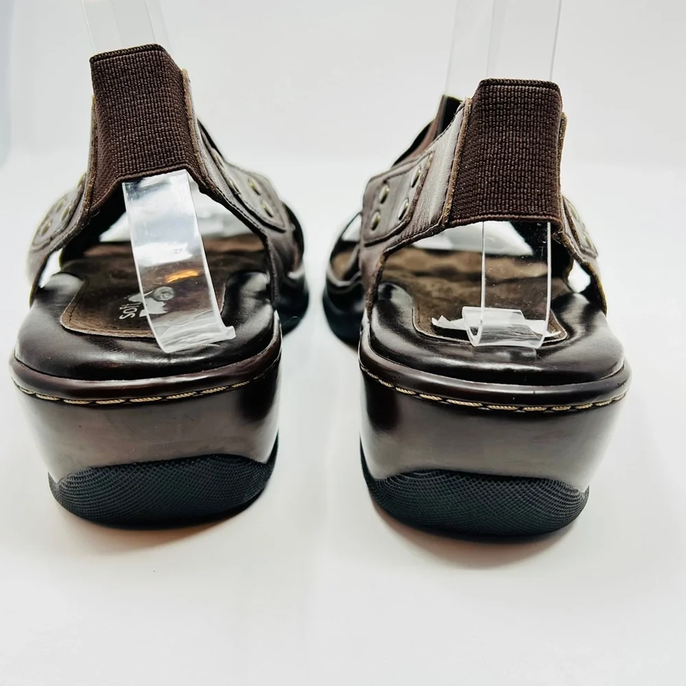 SoftWalk Women's brown leather comfort Strappy low wedge sandals size 7.5